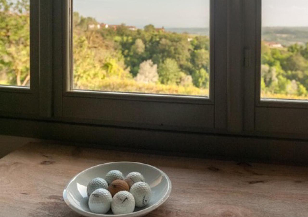 Charming Loft Golf Club Barolo Novello Exterior foto