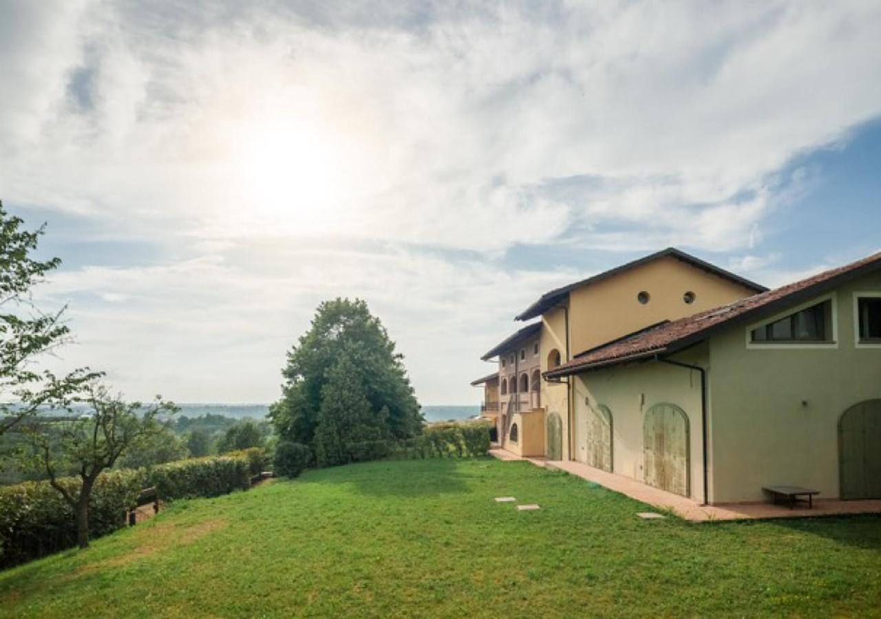 Charming Loft Golf Club Barolo Novello Exterior foto